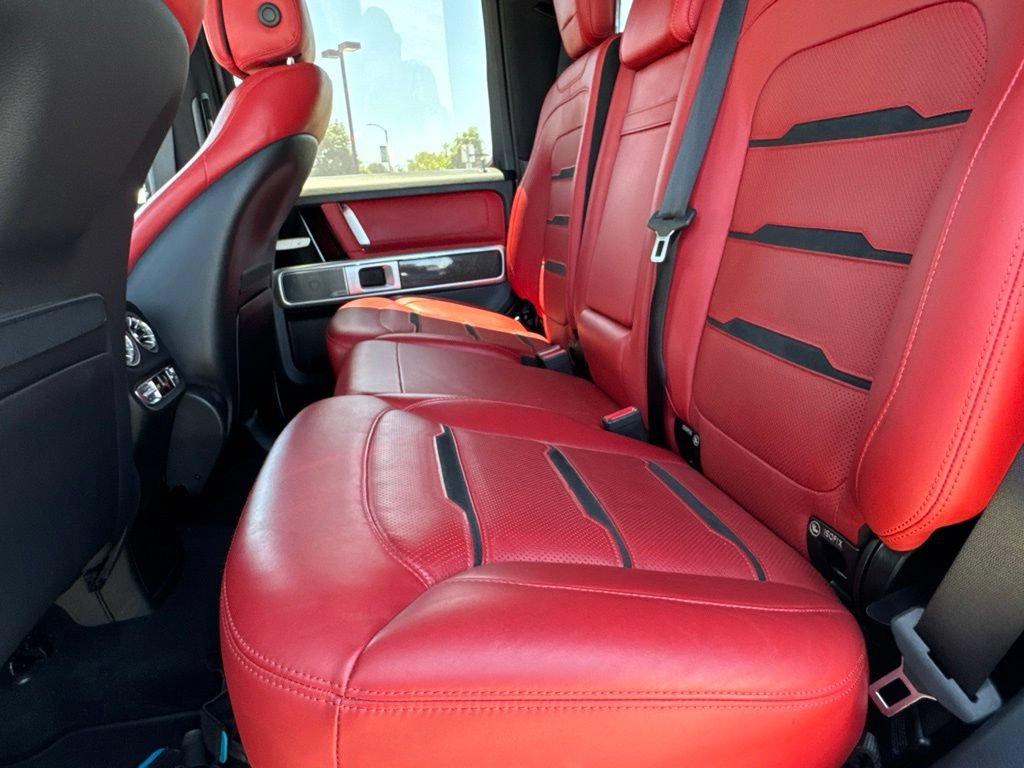 Used 2023 Mercedes-Benz G 63 AMG 4MATIC w/ Seat Comfort Package image 33