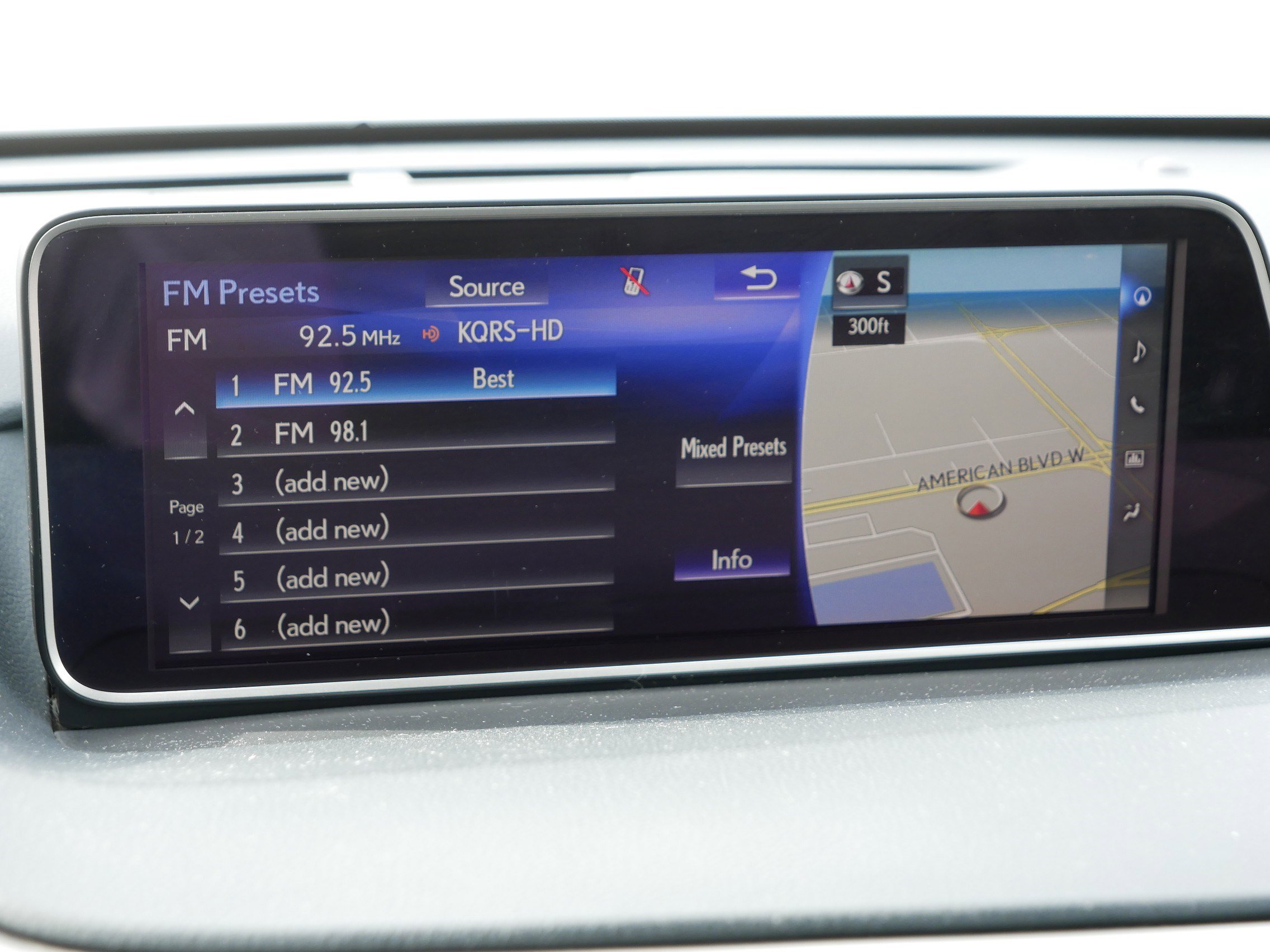 Used 2016 Lexus RX 450h AWD w/ Luxury Package image 22