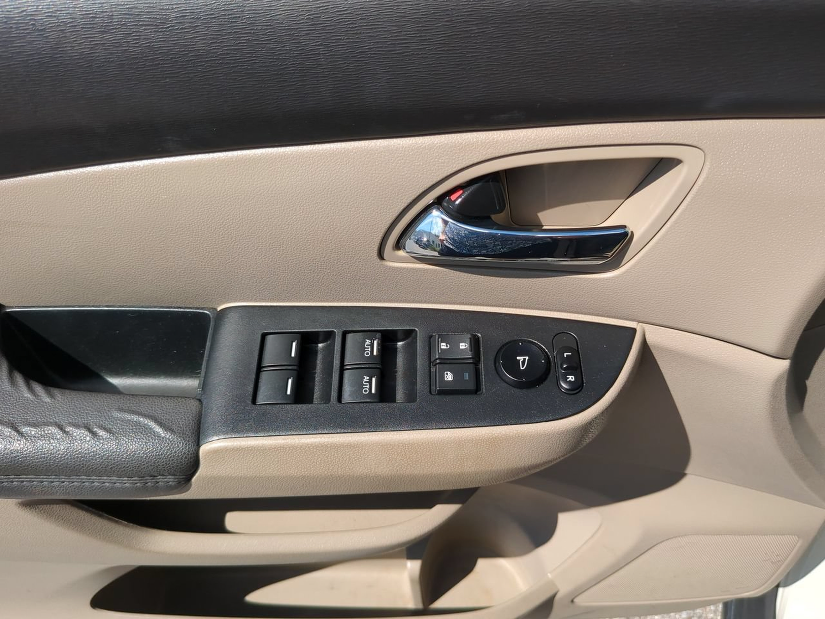 Used 2016 Honda Odyssey EX-L image 17