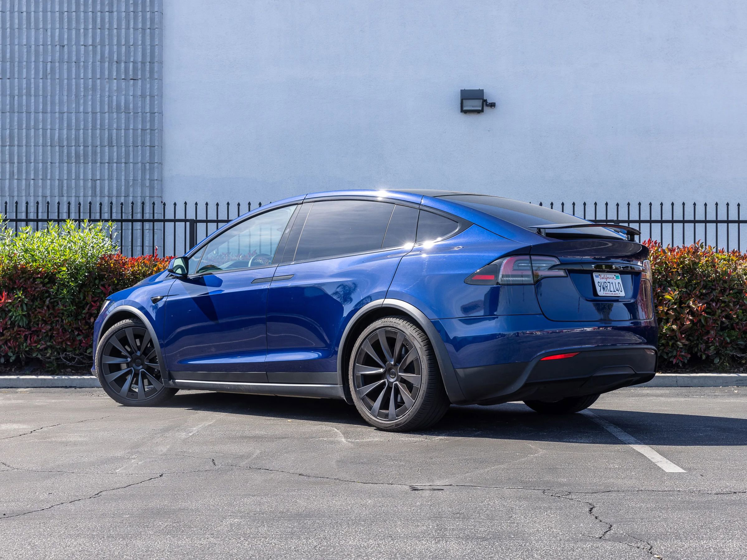 Used 2024 Tesla Model X image 2