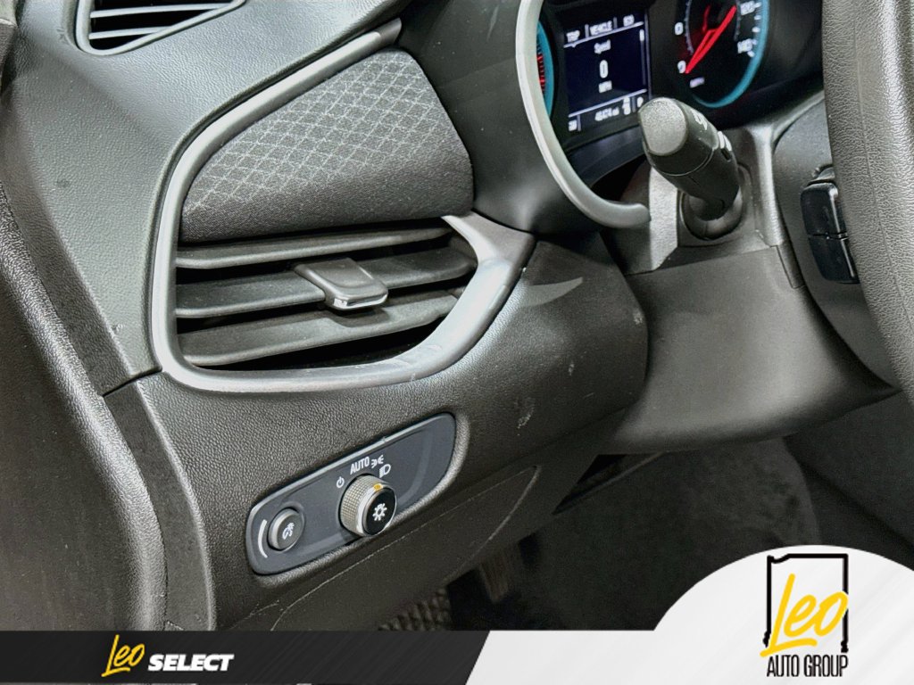 Used 2025 Chevrolet Malibu LT FWD image 12