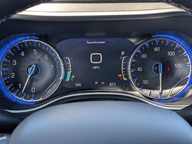 New 2027 Chrysler Pacifica Limited FWD image 18