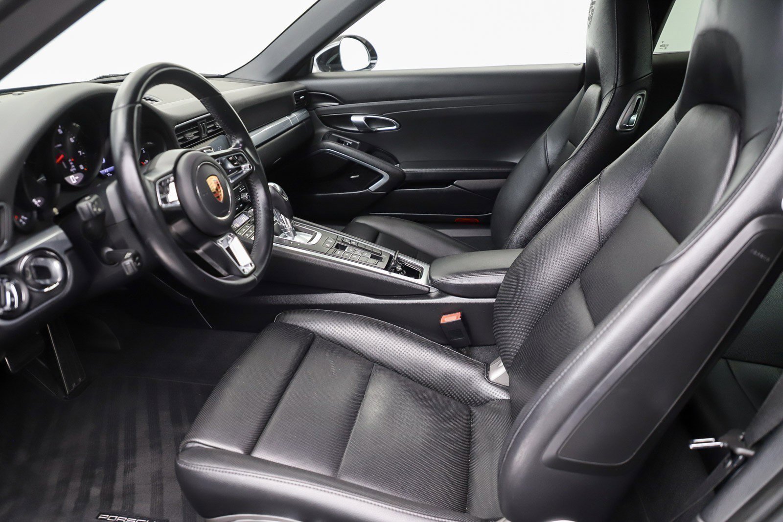 Used 2018 Porsche 911 Carrera RWD image 22