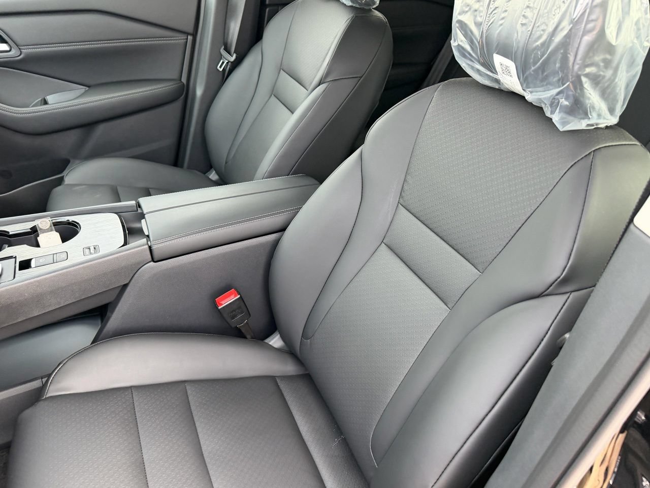 New 2026 Nissan Rogue Dark Armor FWD image 17