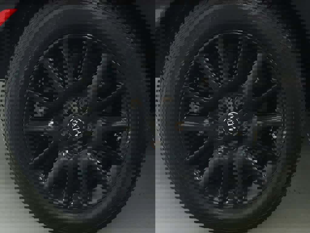 Used 2015 MINI Cooper S image 12