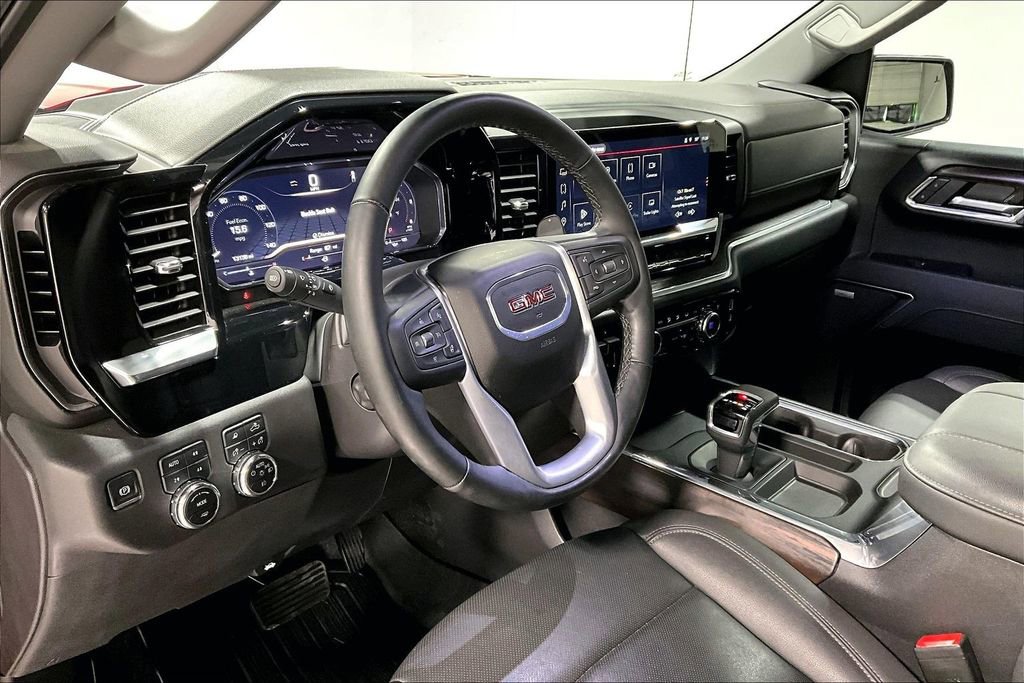 Used 2025 GMC Sierra 1500 SLT image 16