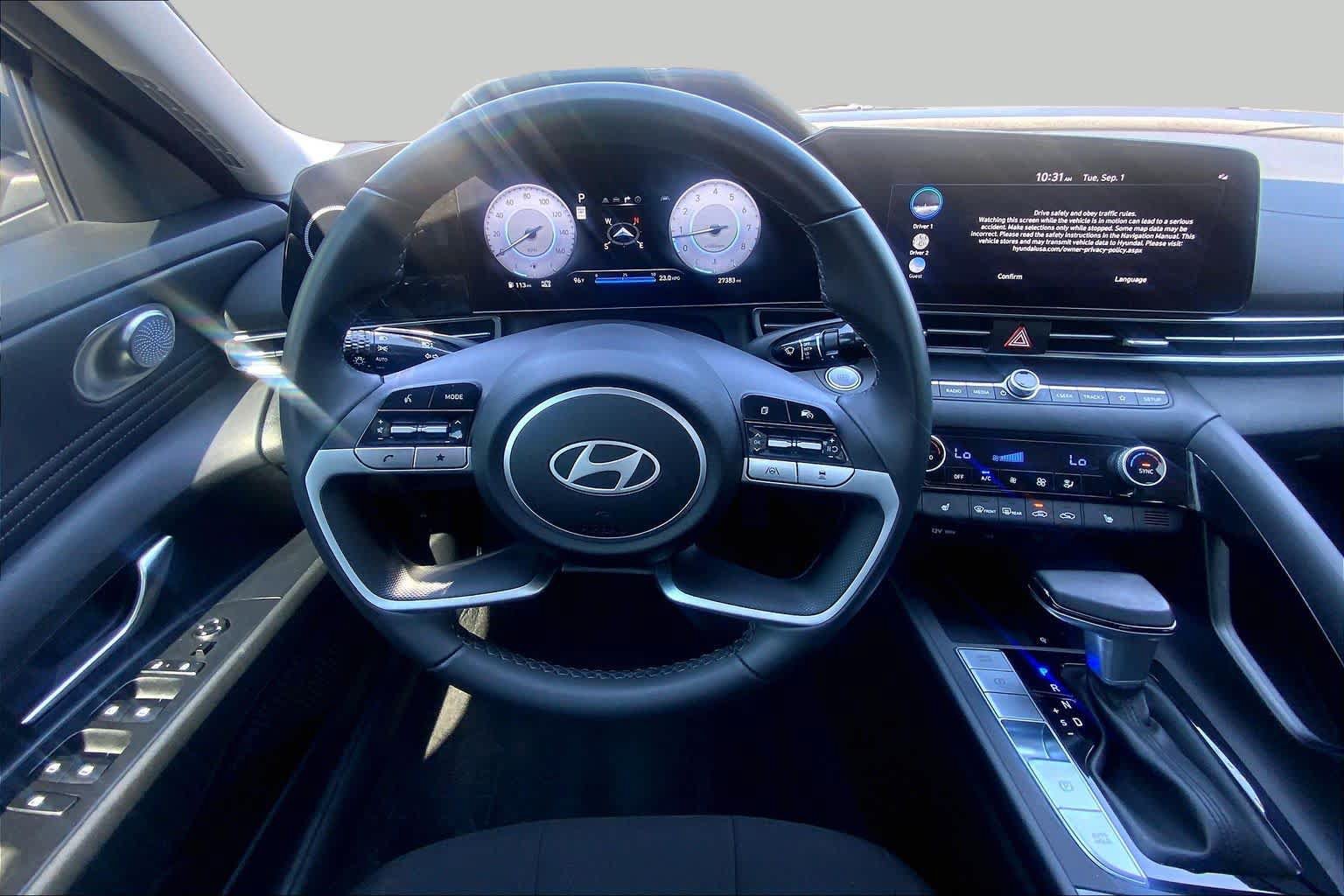 Used 2025 Hyundai Elantra SEL FWD image 6