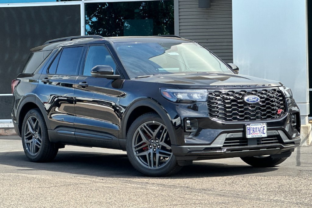New 2026 Ford Explorer ST w/ Sun And Sound Package
