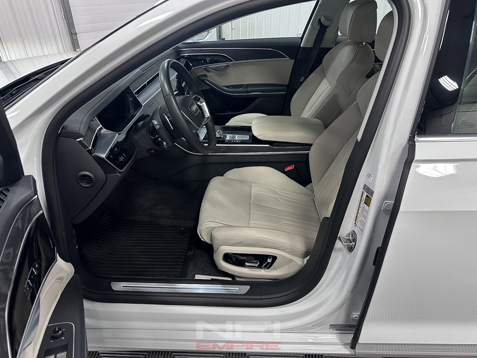 Used 2024 Audi A8 L 3.0T image 35