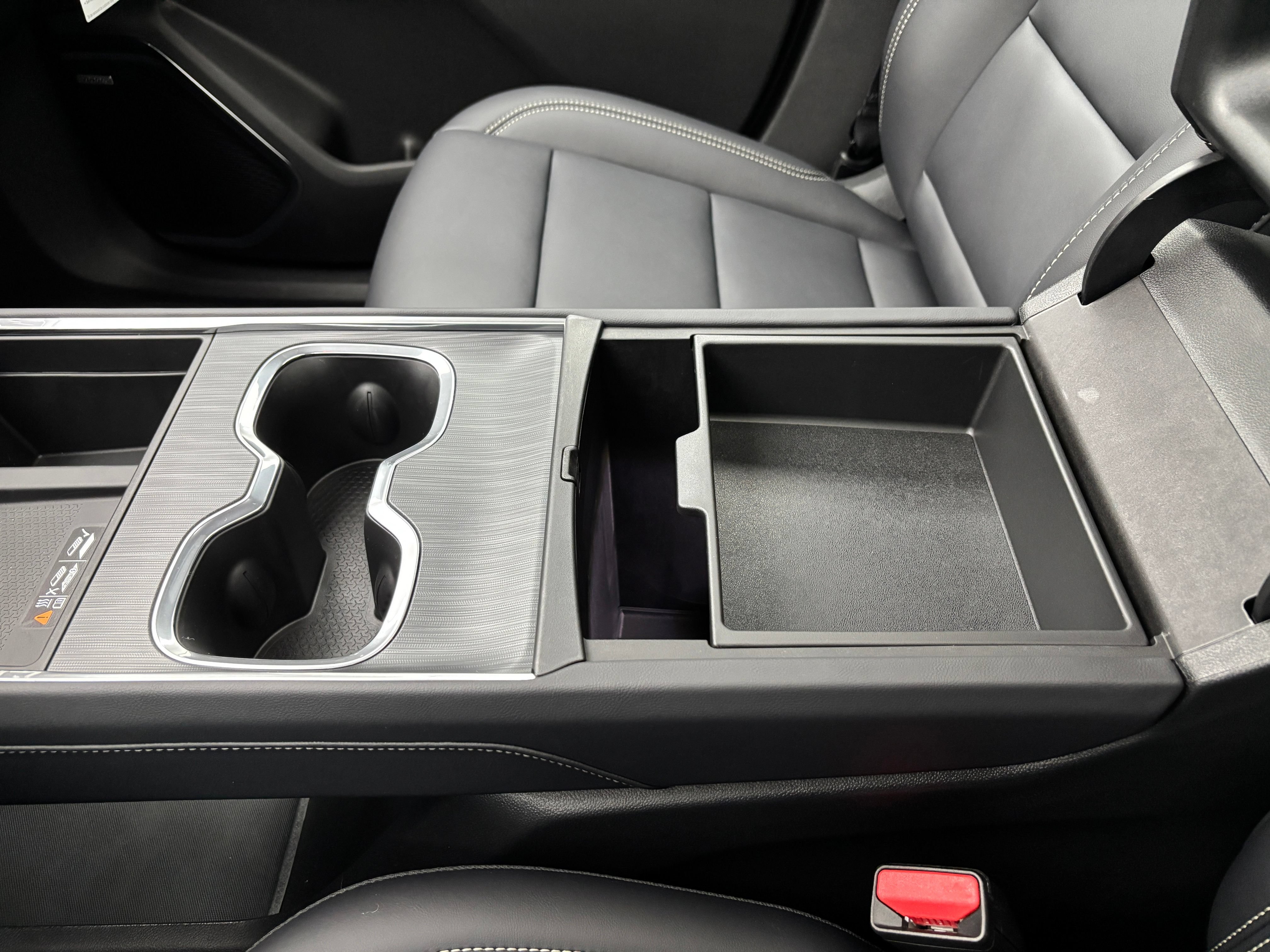 New 2027 GMC Acadia Elevation w/ Black Edition AWD/4WD image 34