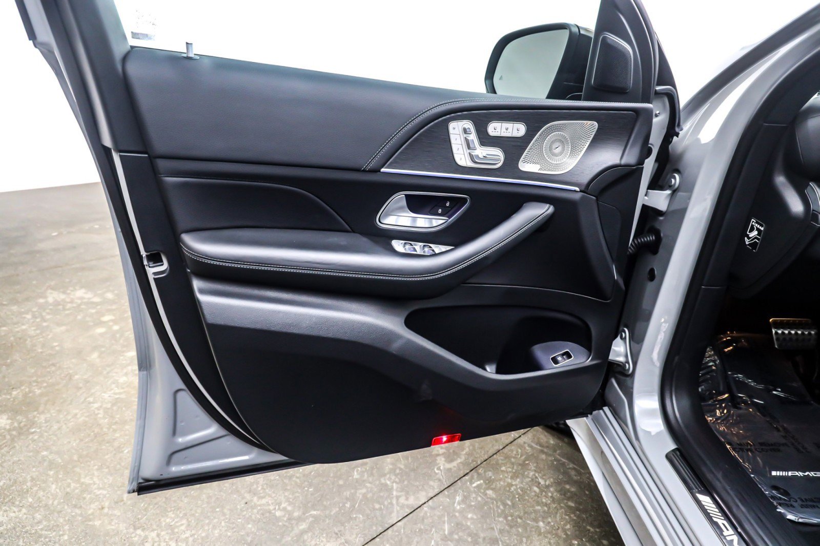 Used 2025 Mercedes-Benz GLE 53 AMG 4MATIC Coupe image 22