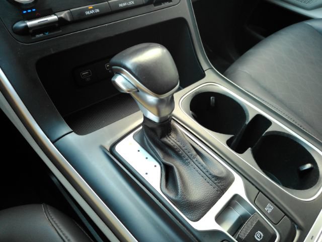 Used 2024 Kia Carnival LX FWD image 53