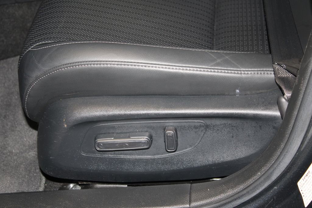 Used 2023 Honda Civic Touring image 14