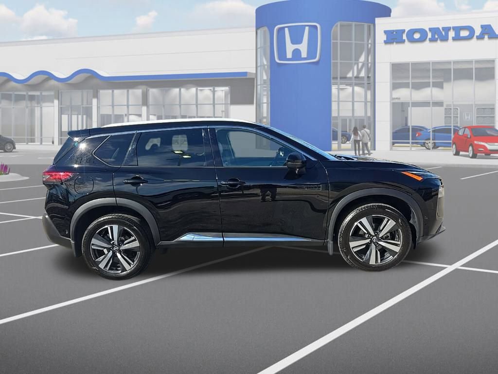 Used 2023 Nissan Rogue SL w/ SL Premium Package image 9