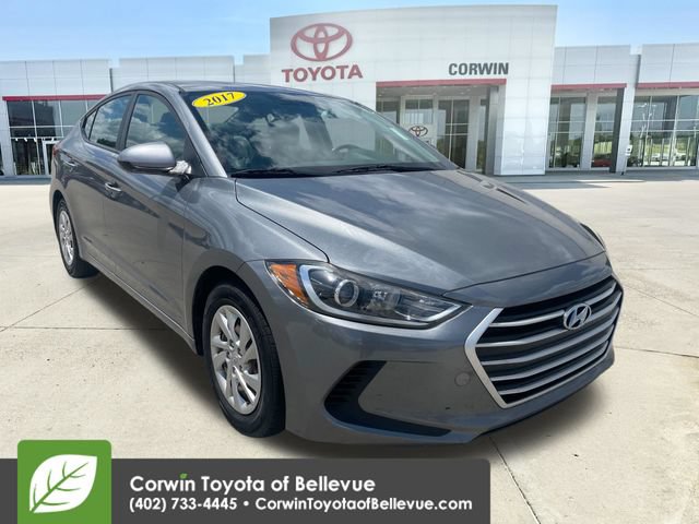 Used 2017 Hyundai Elantra SE FWD image 1