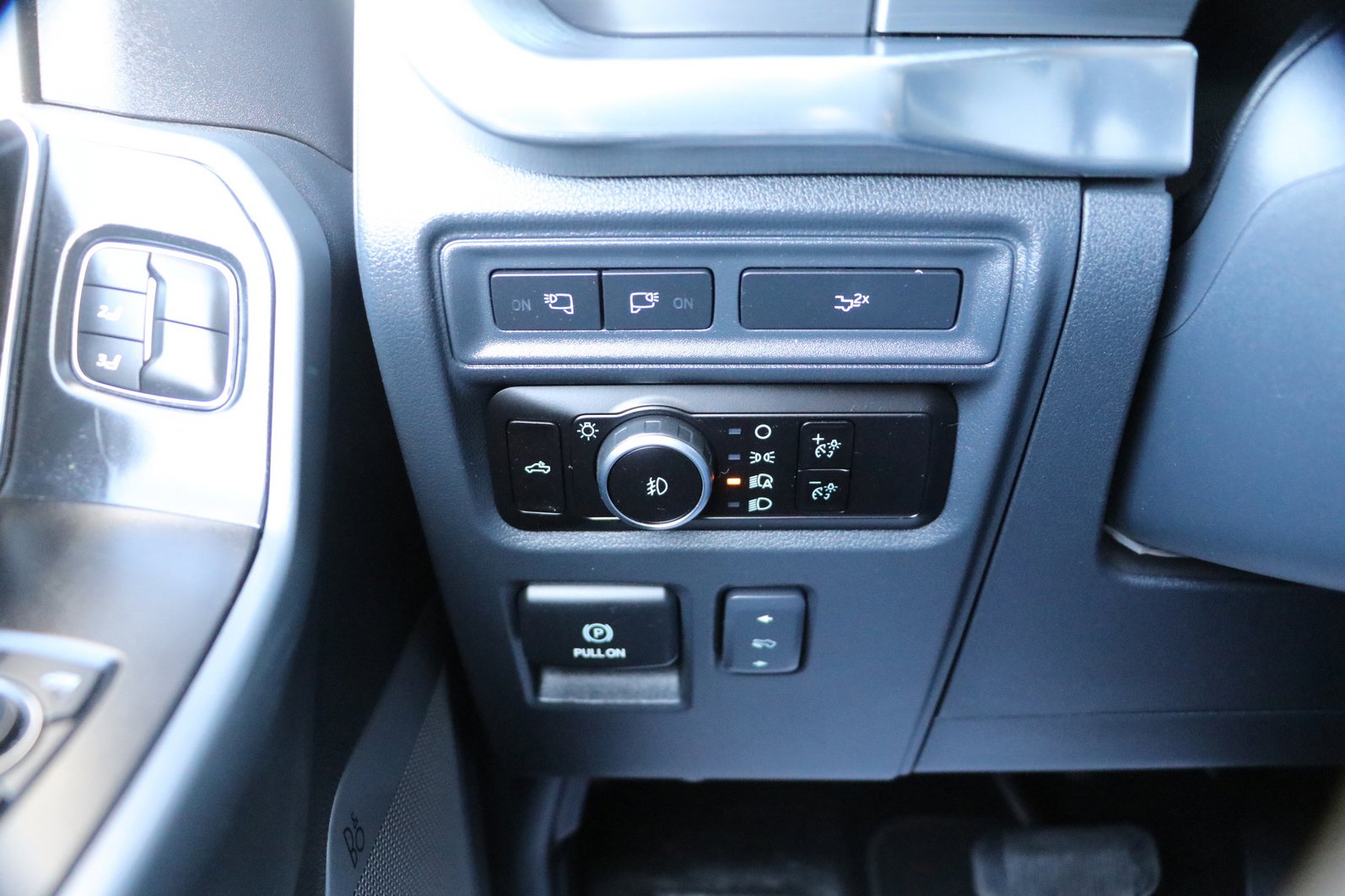 Used 2023 Ford F150 Lariat w/ Equipment Group 502A High AWD/4WD image 12