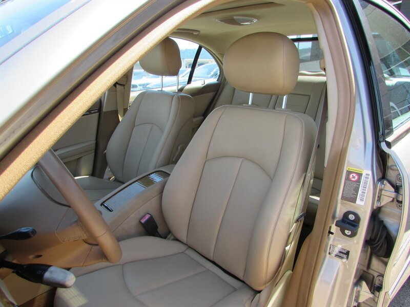 Used 2008 Mercedes-Benz E 350 Sedan image 10