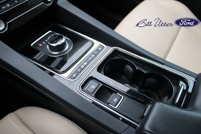 Used 2020 Jaguar F-PACE image 17
