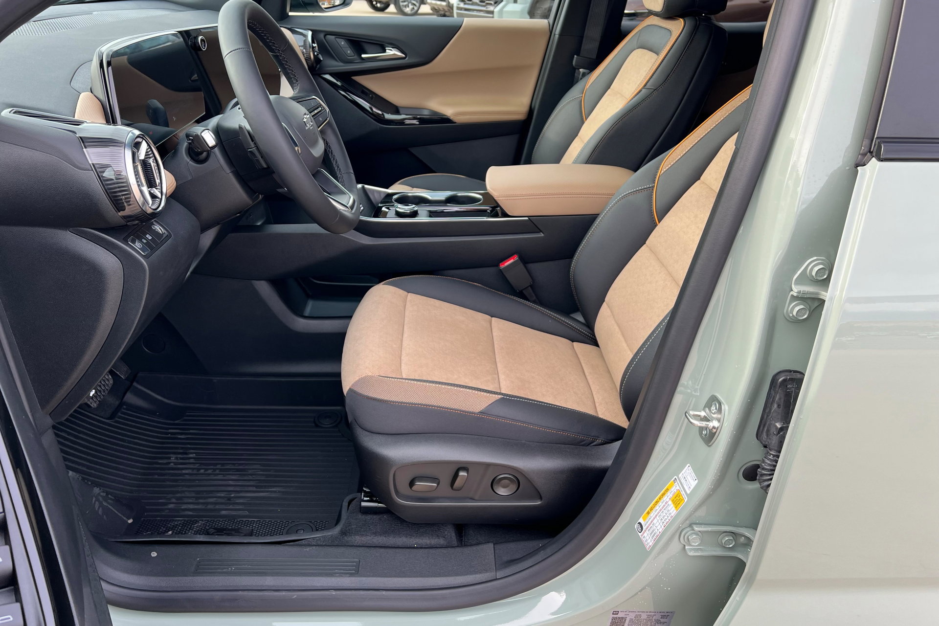 New 2026 Chevrolet Equinox ACTIV image 18