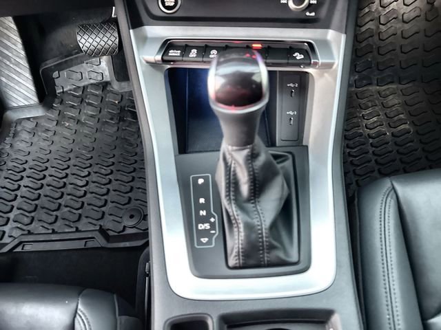 Used 2022 Audi Q3 2.0T Premium Plus w/ Premium Plus Package image 27