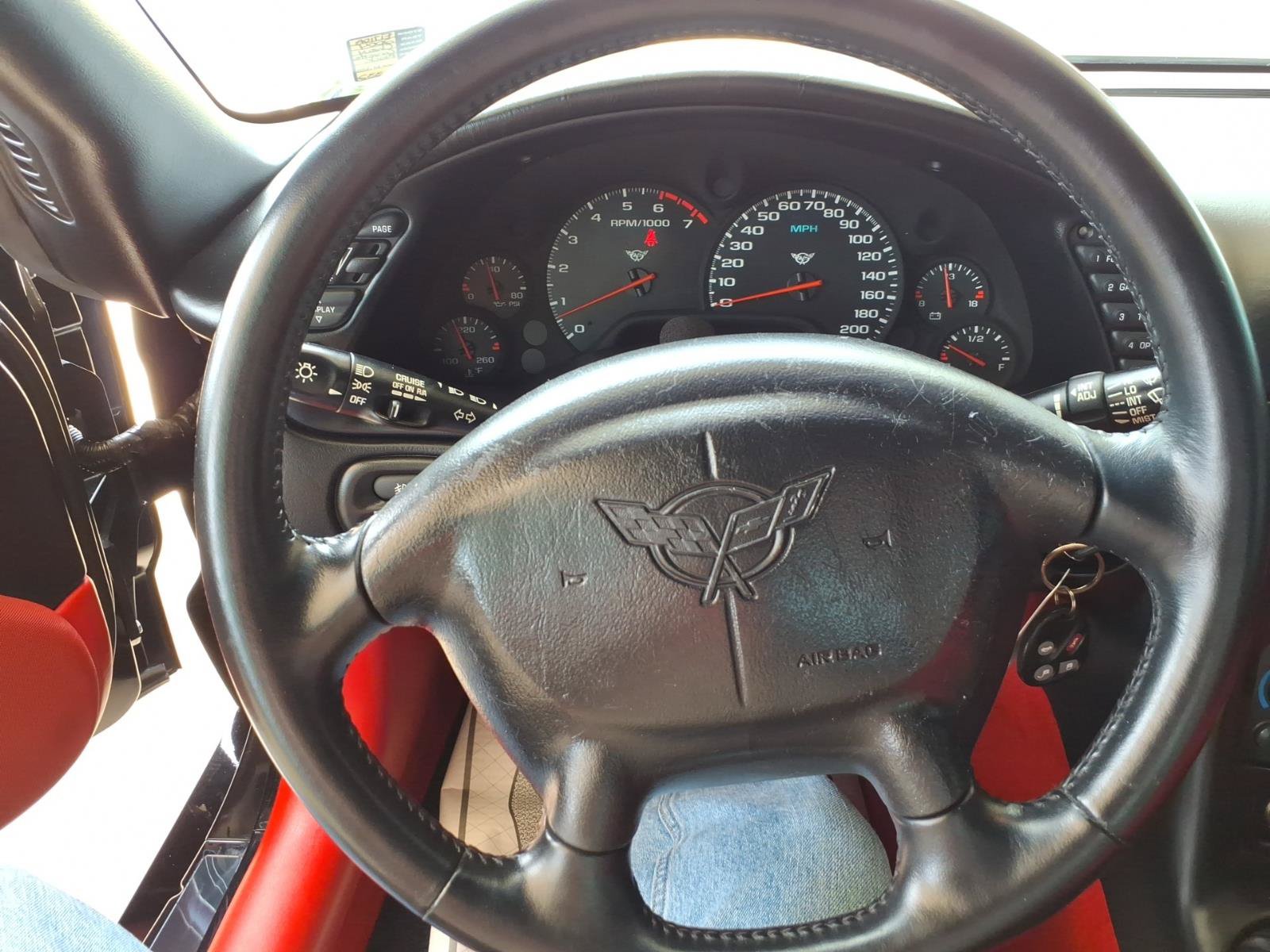 Used 2004 Chevrolet Corvette Convertible w/ Preferred Equipment Group RWD image 19