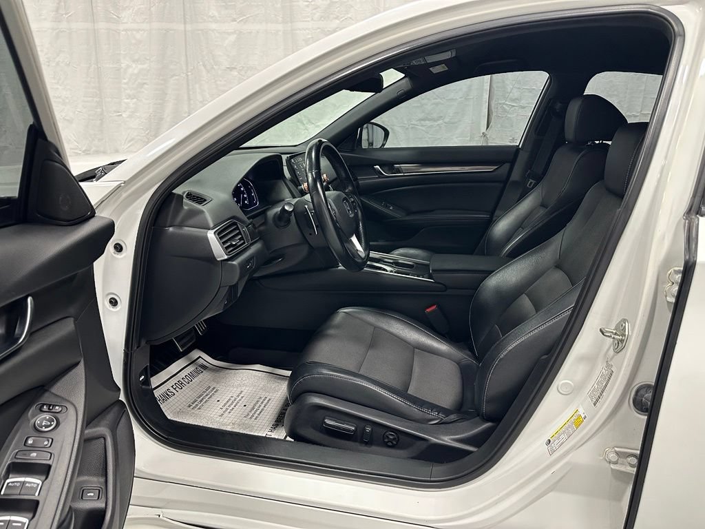 Used 2018 Honda Accord Sport image 10