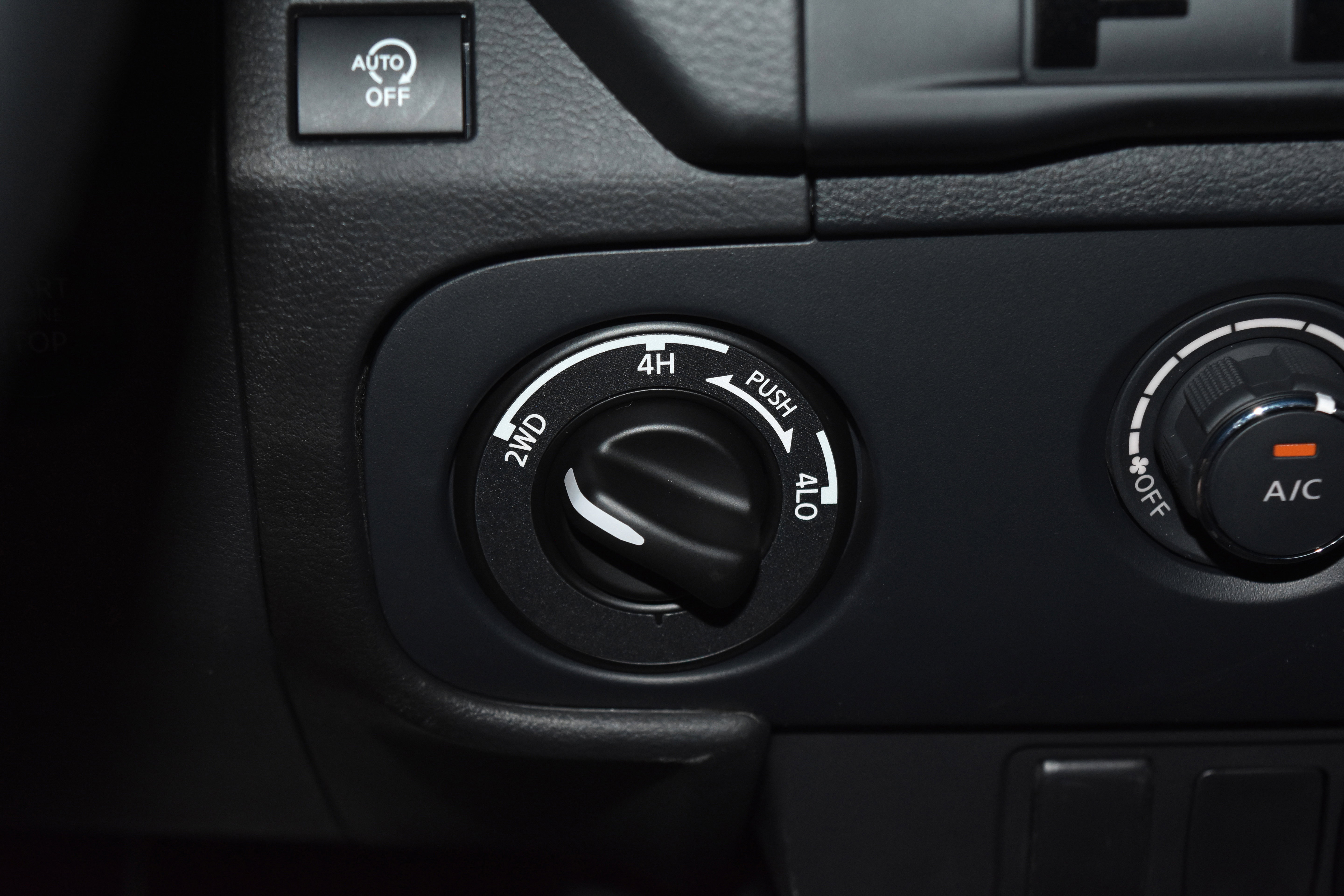 New 2026 Nissan Frontier SV w/ Tow Package AWD/4WD image 11