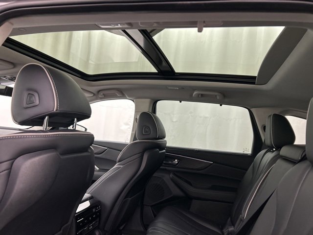 Used 2024 Acura MDX SH-AWD w/ Advance Package image 23