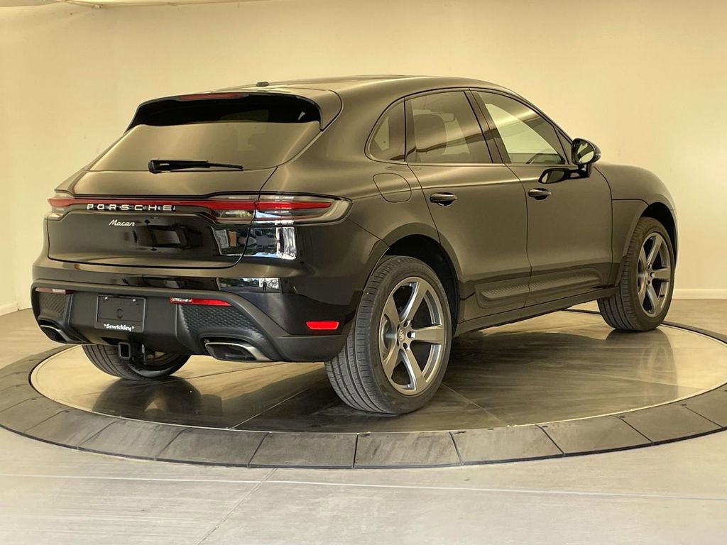 New 2025 Porsche Macan image 7