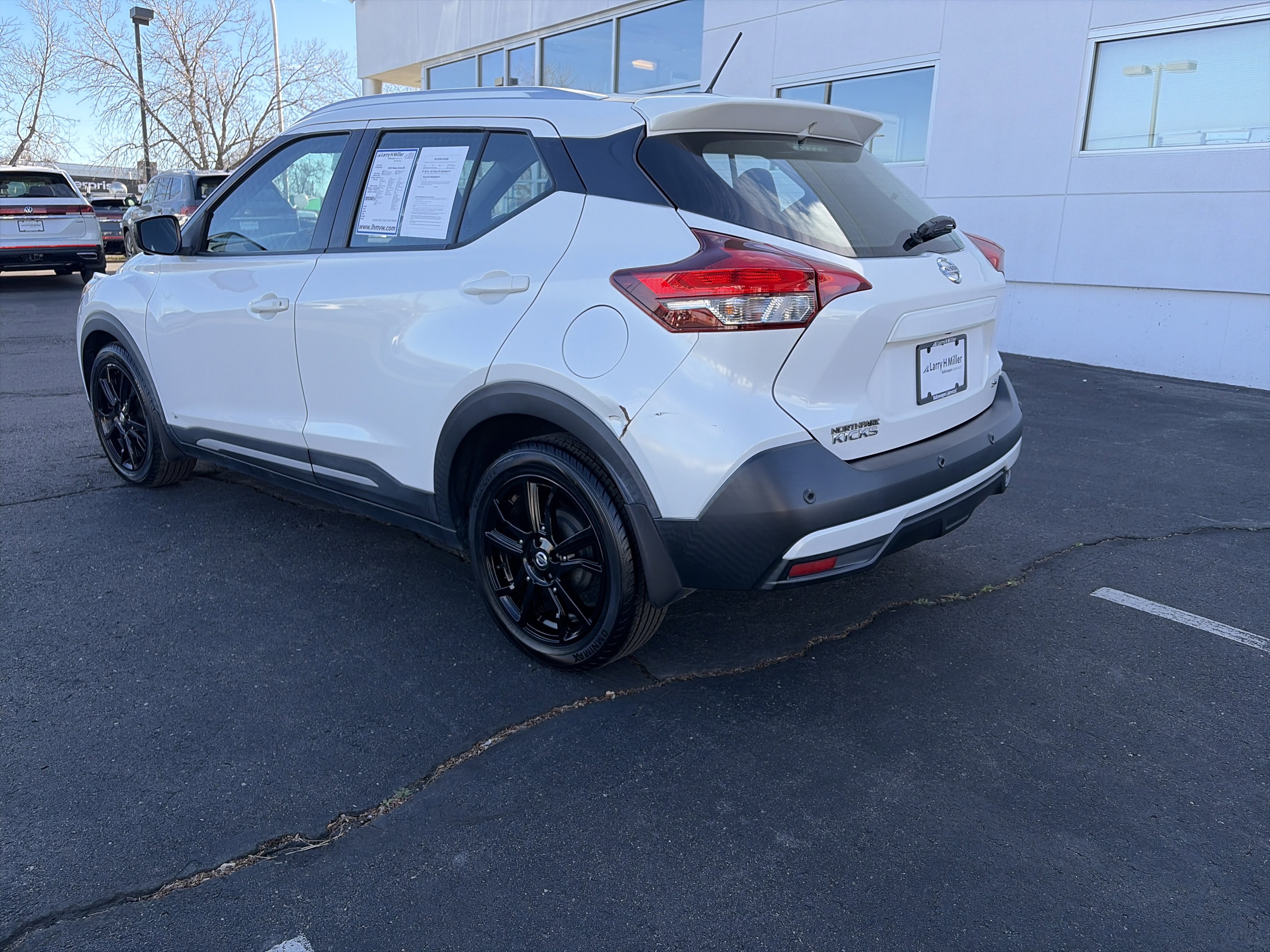 Used 2020 Nissan Kicks SR image 7