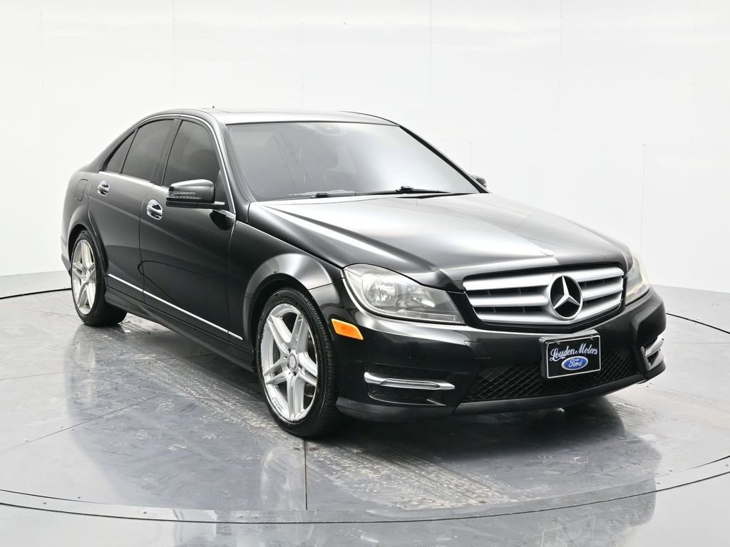 Used 2013 Mercedes-Benz C 300 4MATIC Sedan image 3