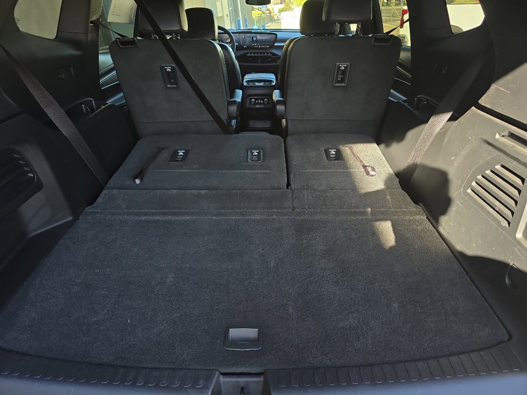 Used 2025 Buick Enclave Preferred image 12