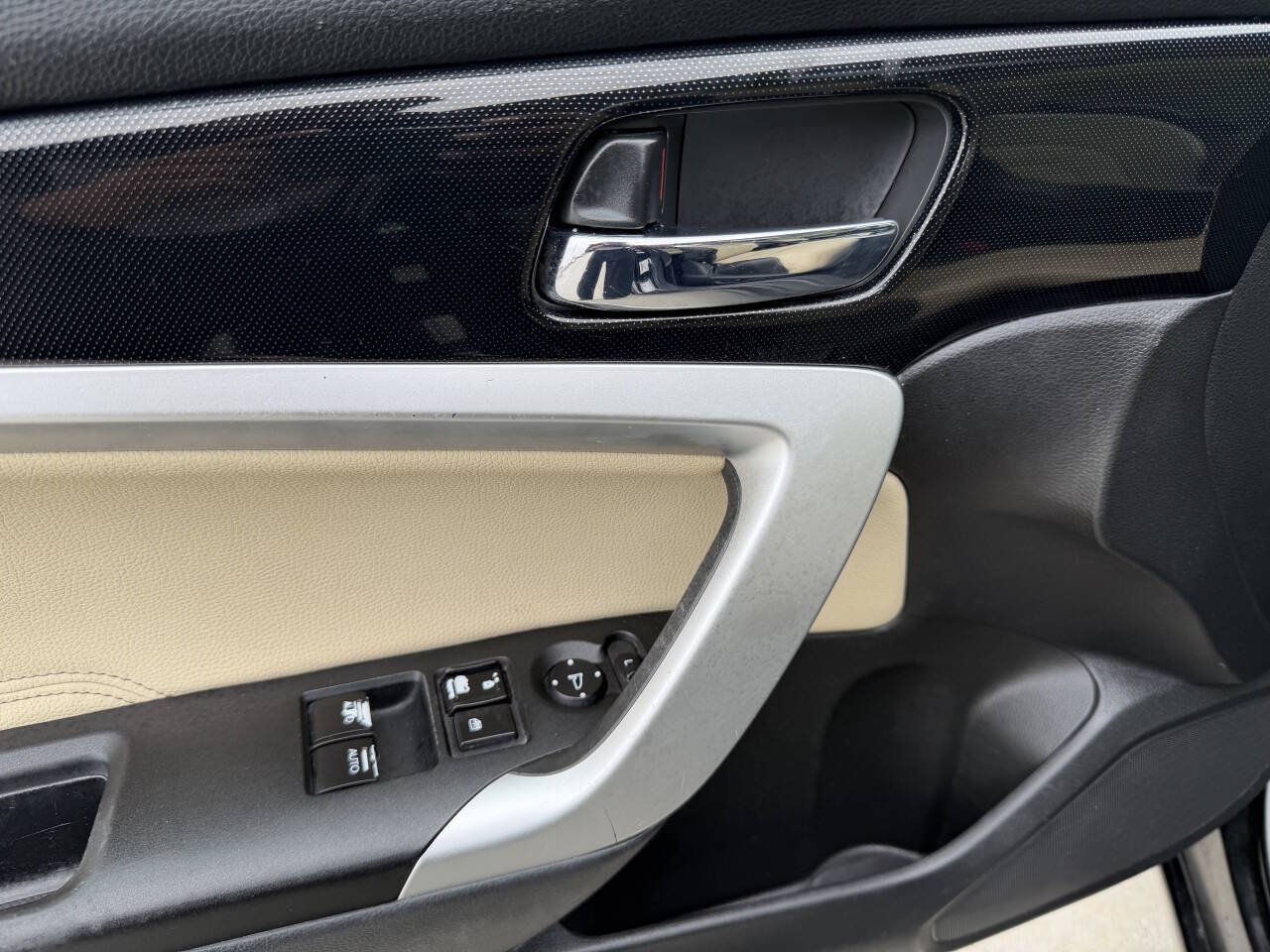 Used 2015 Honda Accord EX-L image 25