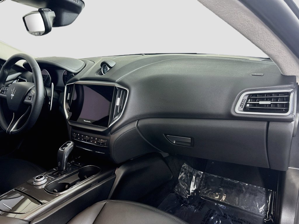 Used 2022 Maserati Ghibli GT RWD image 31