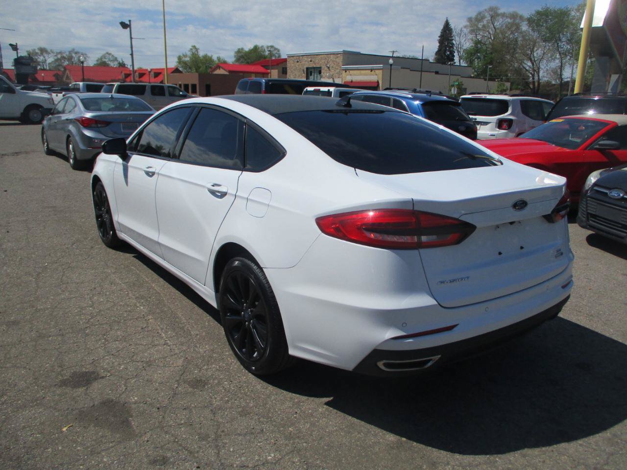 Used 2020 Ford Fusion SE AWD/4WD image 4