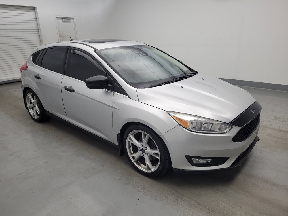 Used 2016 Ford Focus Titanium w/ Titanium Technology Package FWD image 11