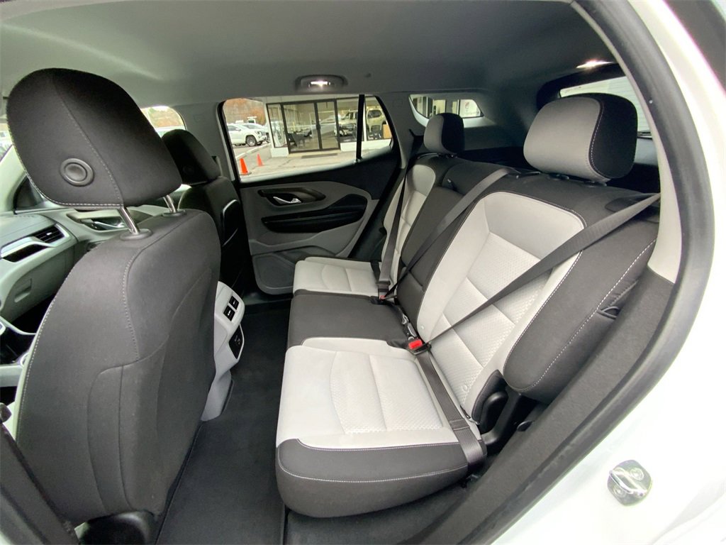 Used 2023 GMC Terrain SLE w/ Driver Convenience Package image 24
