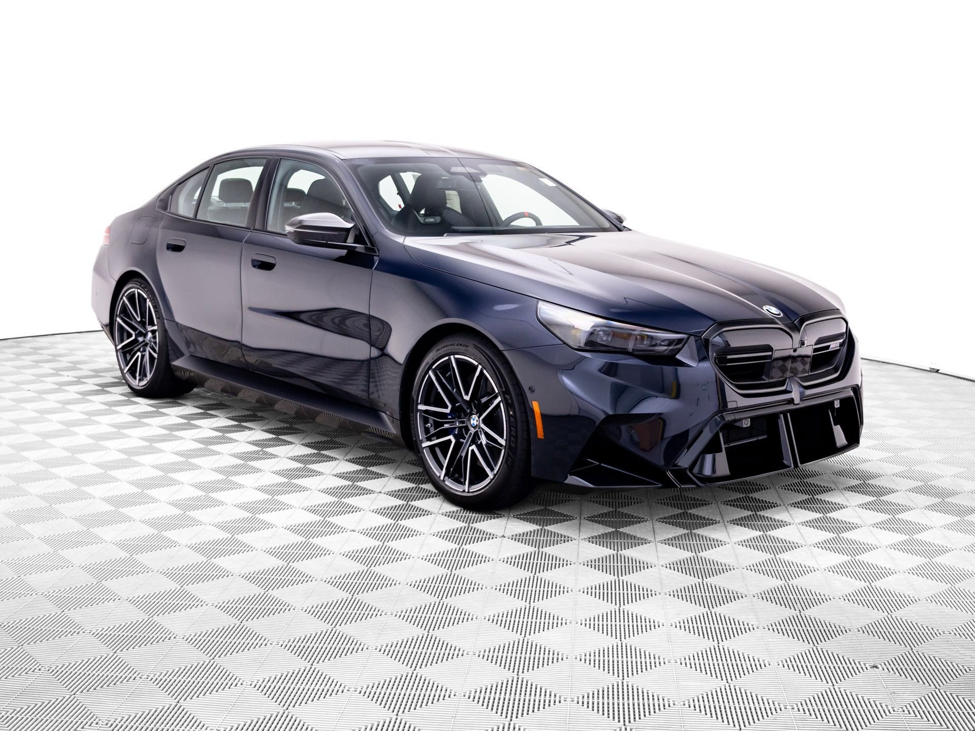 New 2027 BMW M5 w/ Carbon Package AWD/4WD image 9