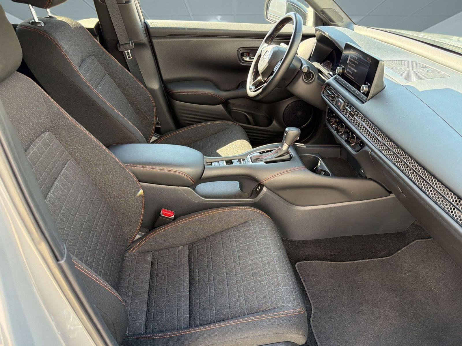 Used 2025 Honda HR-V Sport image 29