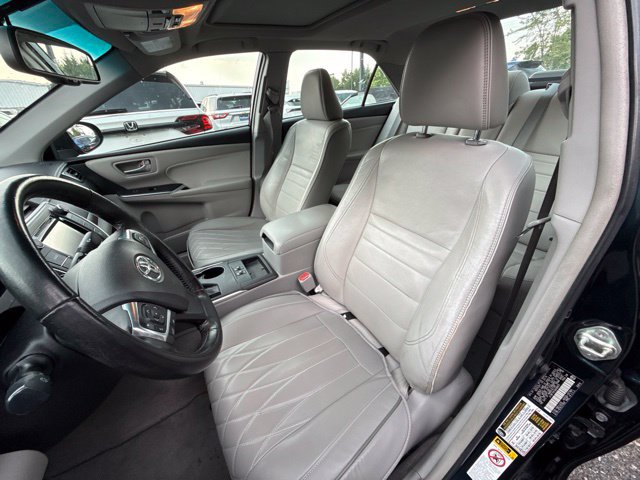 Used 2016 Toyota Camry XLE w/ Moonroof Package FWD image 38