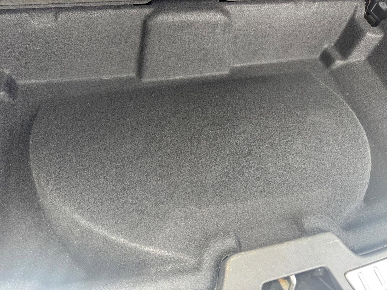 Used 2016 Volvo XC90 T6 Momentum w/ Momentum Plus Package image 30