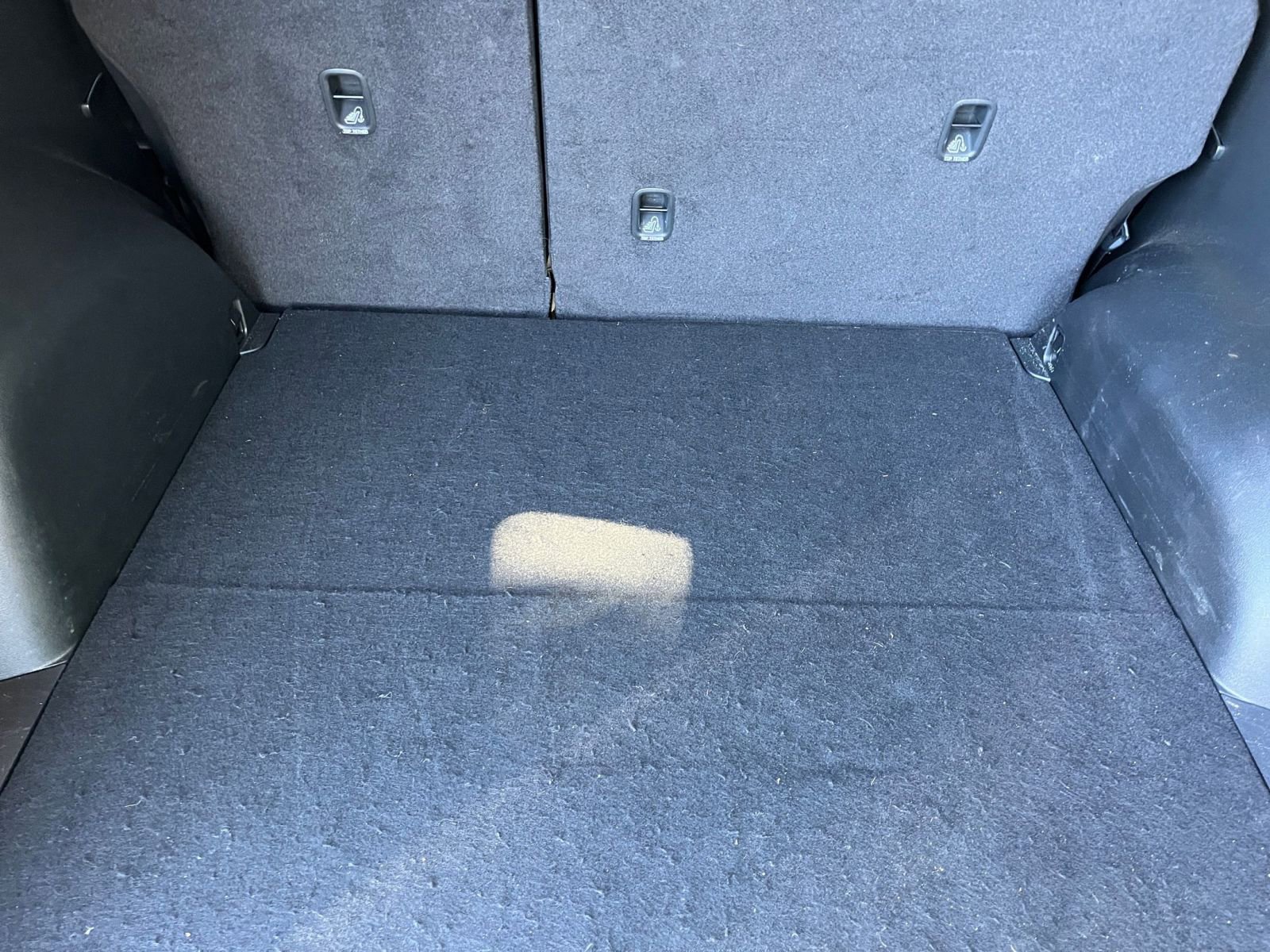 Used 2025 Kia Sportage LX FWD image 30