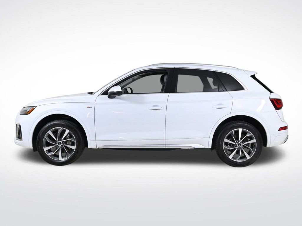 Certified 2023 Audi Q5 2.0T Premium Plus w/ Premium Plus Package image 2