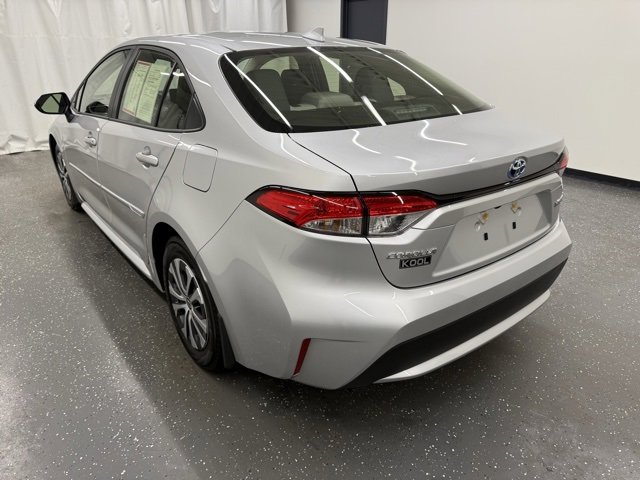 Used 2022 Toyota Corolla LE image 3