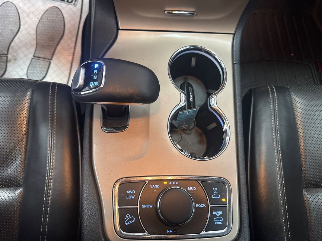 Used 2015 Jeep Grand Cherokee Overland image 17
