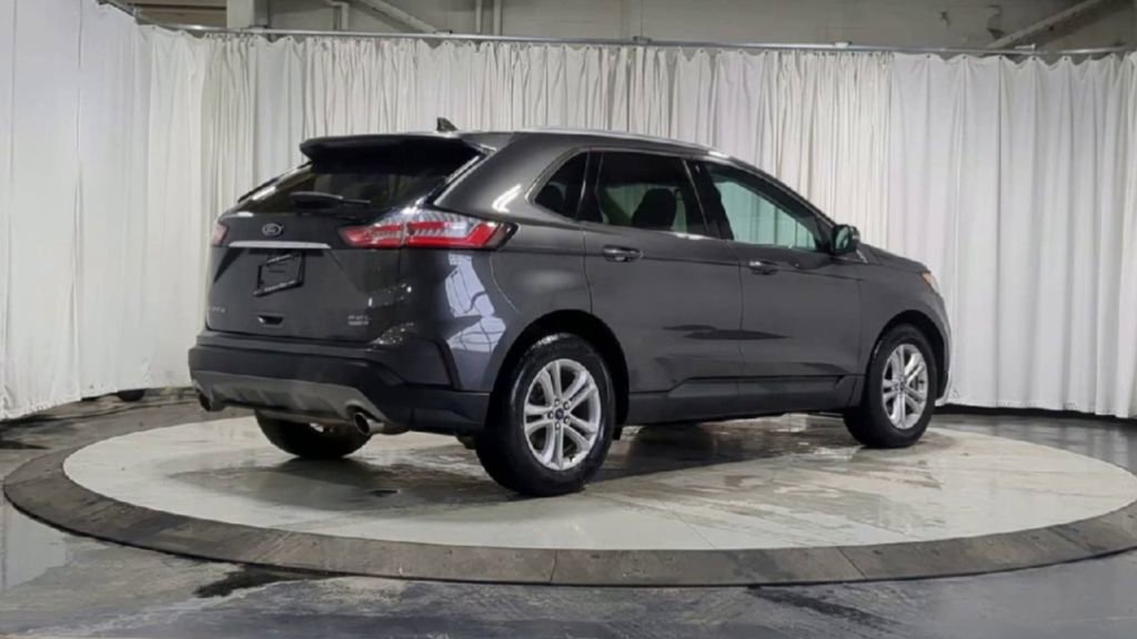Used 2020 Ford Edge SEL image 10