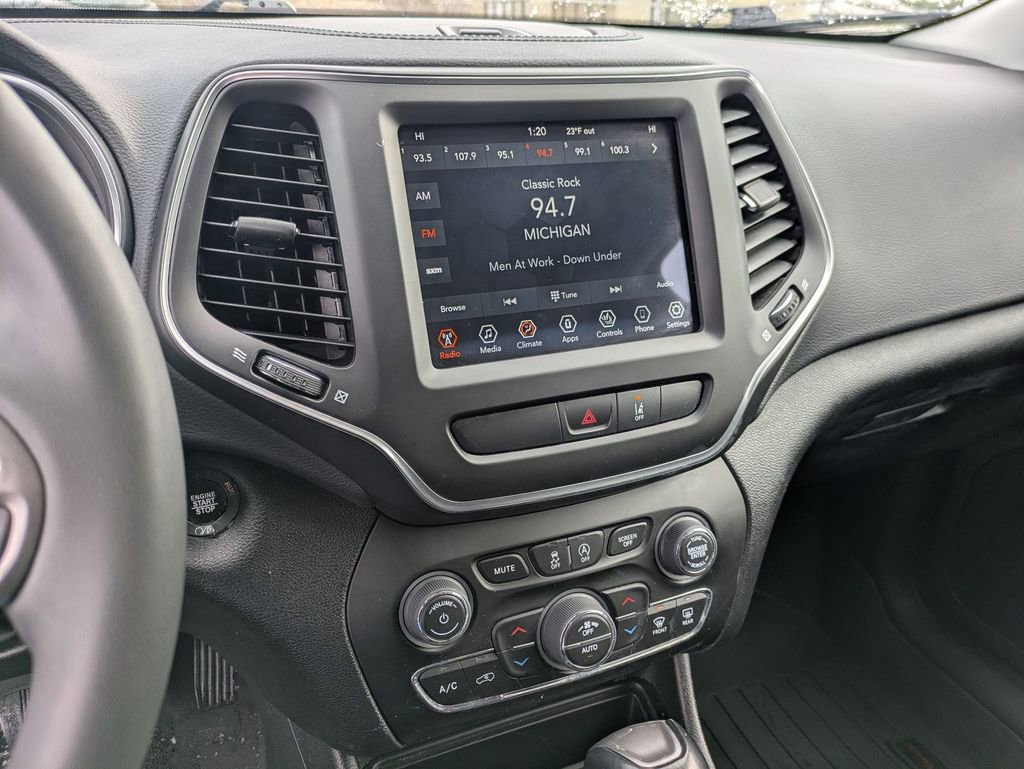 Used 2022 Jeep Cherokee Latitude Lux image 24