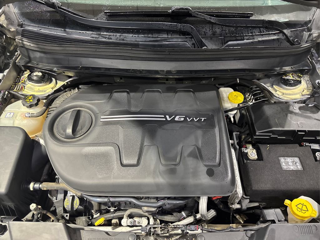 Used 2018 Jeep Cherokee Latitude Plus image 13