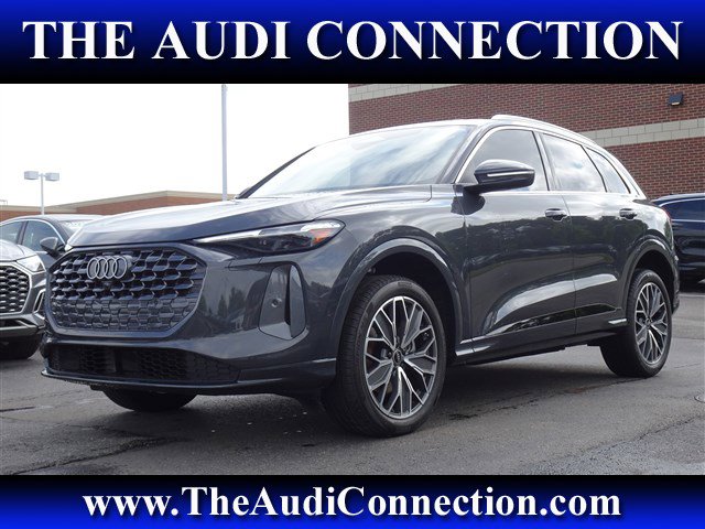 Certified 2025 Audi Q5 Premium Plus AWD/4WD image 1