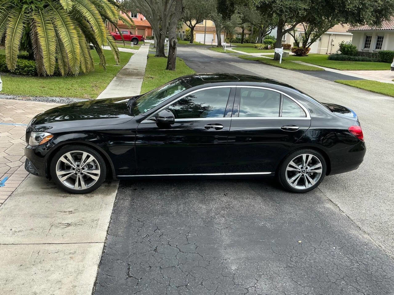 Used 2018 Mercedes-Benz C 300 Sedan image 4